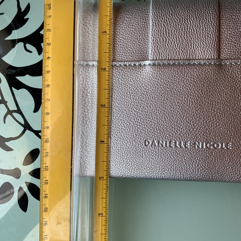 Danielle Nicole Crossbody - image 7